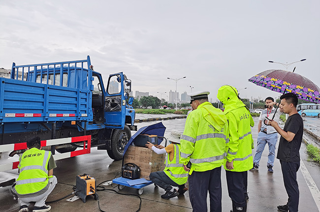 打響第一槍！江西廣電計量協同開展南昌市機動車尾氣路檢路查聯合執法行動